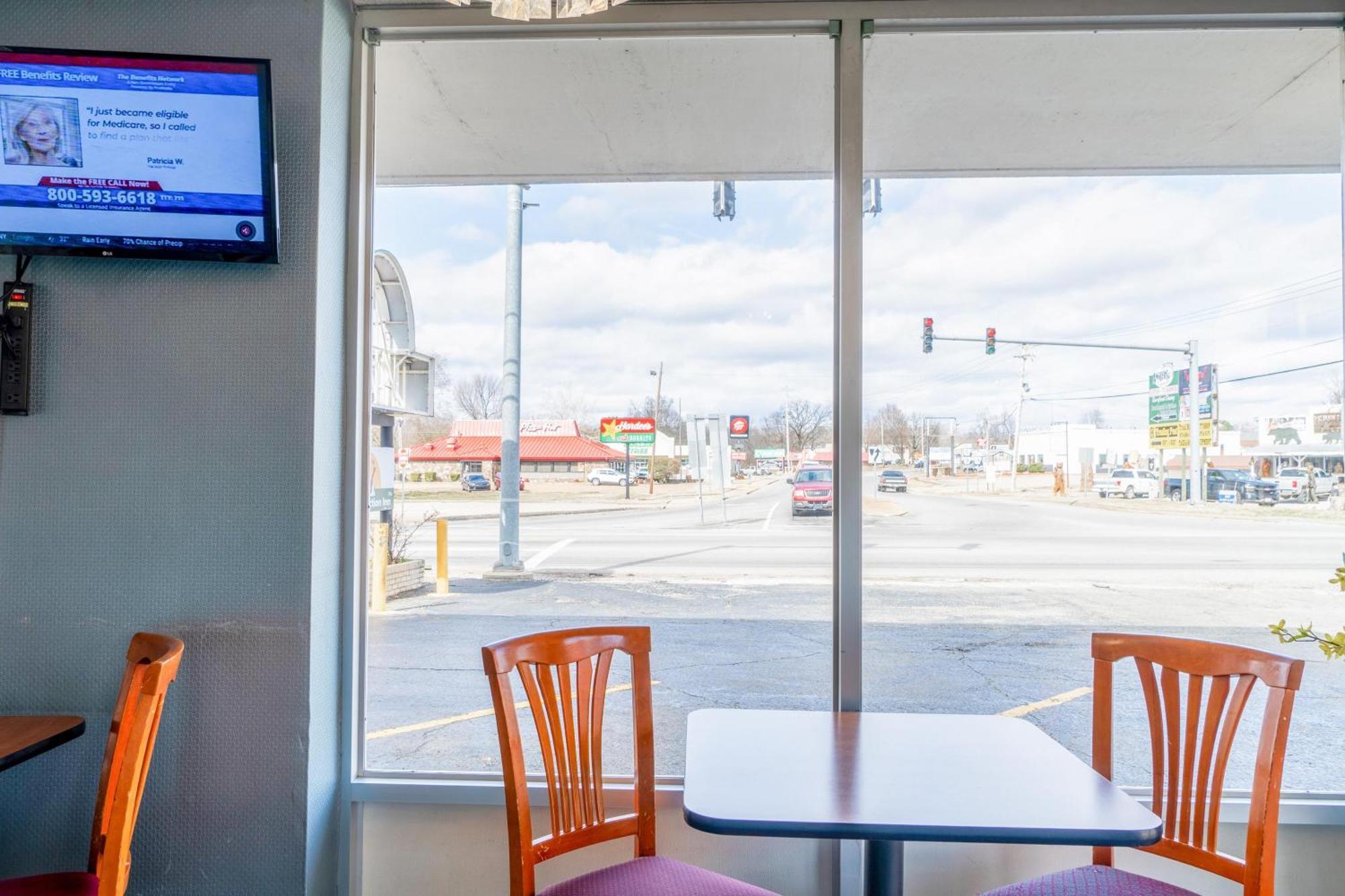 Motel Ozark Junction Mountain View By Oyo Exterior foto